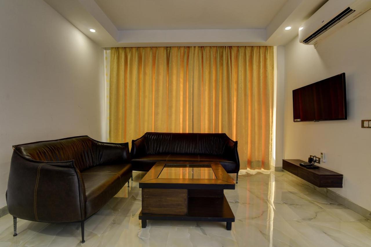 Country Inn Hotels & Resorts Vrindavan Exterior photo